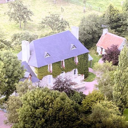 Le Pont De Benneville Cahagnes Екстер'єр фото