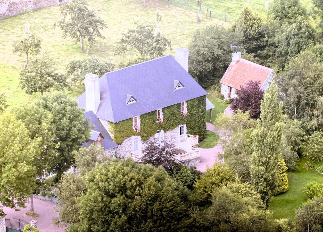 Le Pont De Benneville Cahagnes Екстер'єр фото